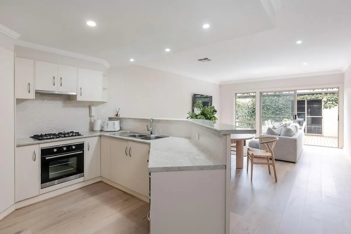 Adelaide Oval Townhouse - Walk To The Afl & Cbd Villa North Adelaide Holiday home