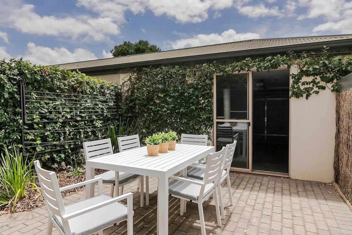 Adelaide Oval Townhouse - Walk To The Afl & Cbd Villa North Adelaide 0*,  Australia
